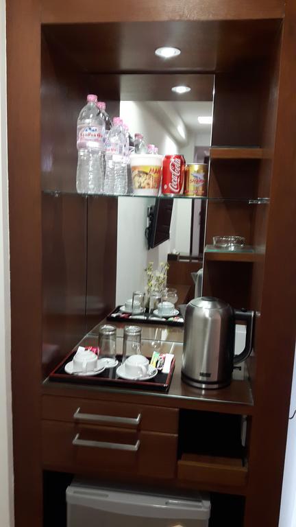 City Star Hotel Yangon Zimmer foto